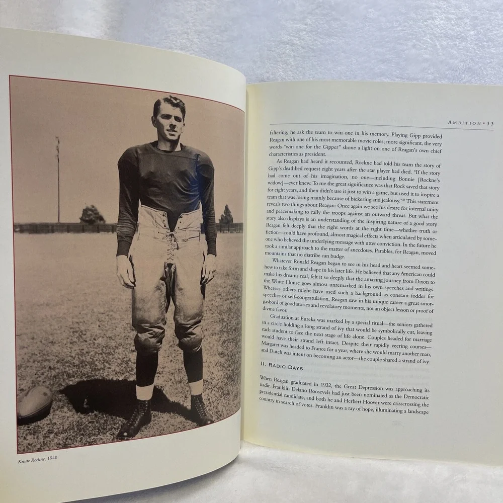 Ronald Reagan :‎ A Remarkable Life by Jim Cardigan (1995, Trade Paperback)